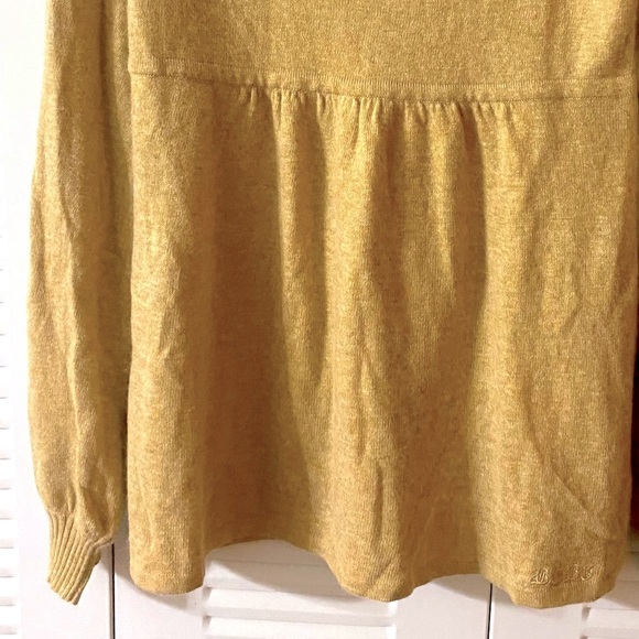NWOT BCBG MaxAzria Crewneck Sweater, Neutral, Angora, Wool, Sz L, Peasant top - Picture 6 of 15